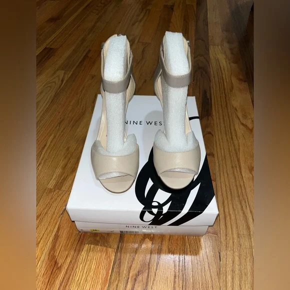 Nine West Graby Heels - Picture 2 of 14